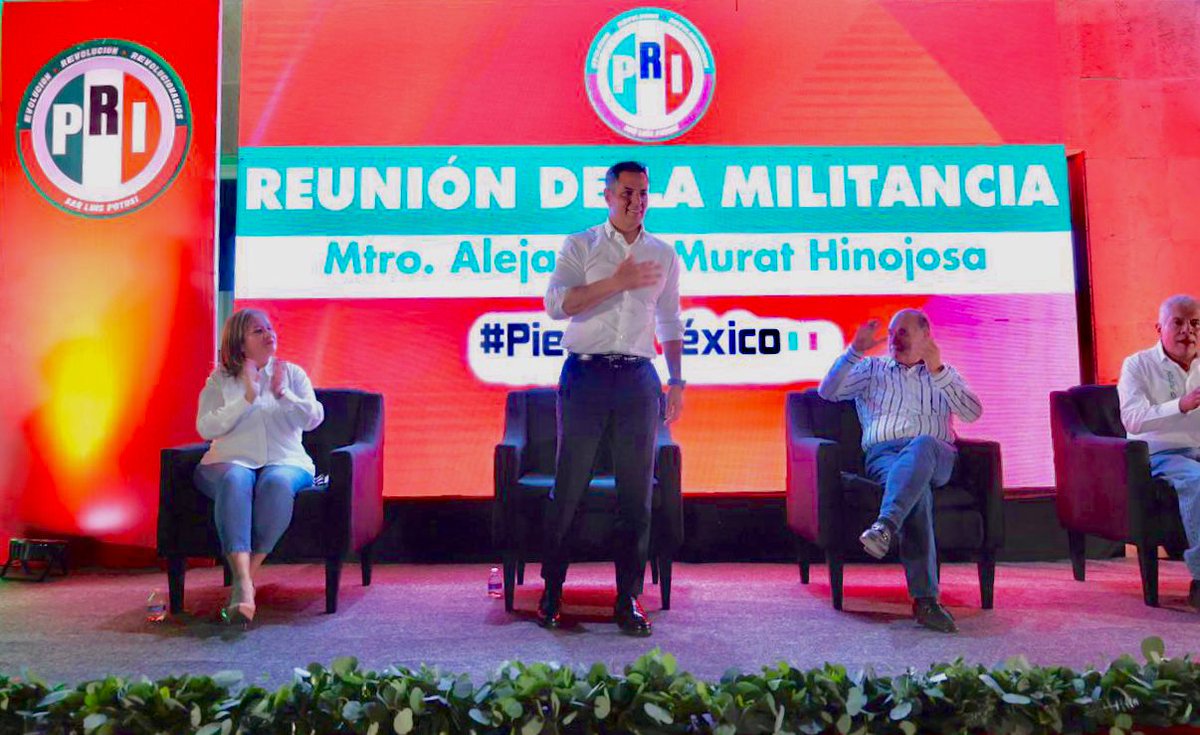 alejandromurat's tweet photo. Un gusto compartir con las y los militantes del @PRI_SLP, de todo lo que conlleva este gran proyecto llamado #piensAMéxico 🇲🇽. https://t.co/ZhUC6xpQHH