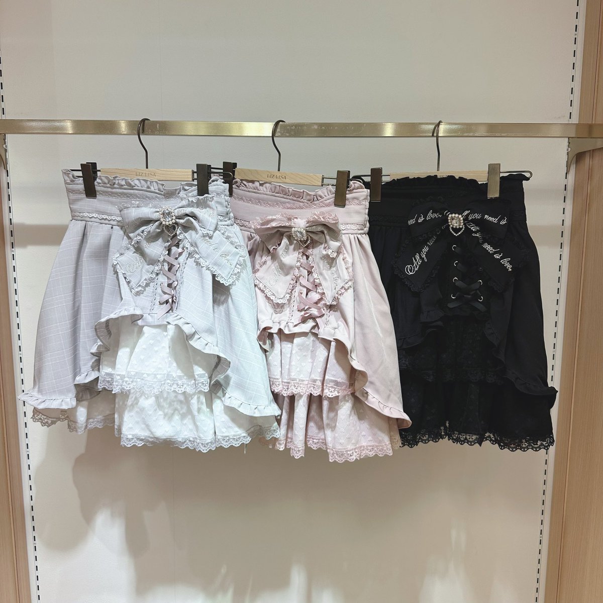 LIZ LISA on X: "近鉄ℙass'e店 ℕew Arrival ︎サイドカシュクール