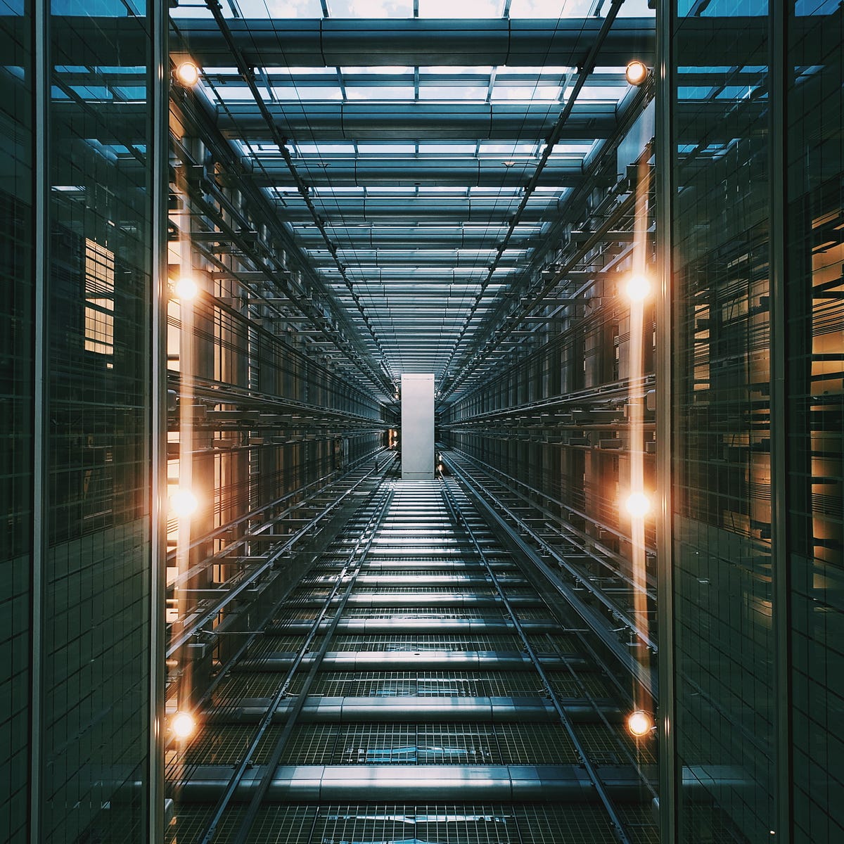 stecava's tweet photo. AWS cloud cost optimization with minimal/ no effort: Ditch your old-generation EC2 instances!! https://t.co/O7K1IFv8vz https://t.co/jMg6gv2YzP
