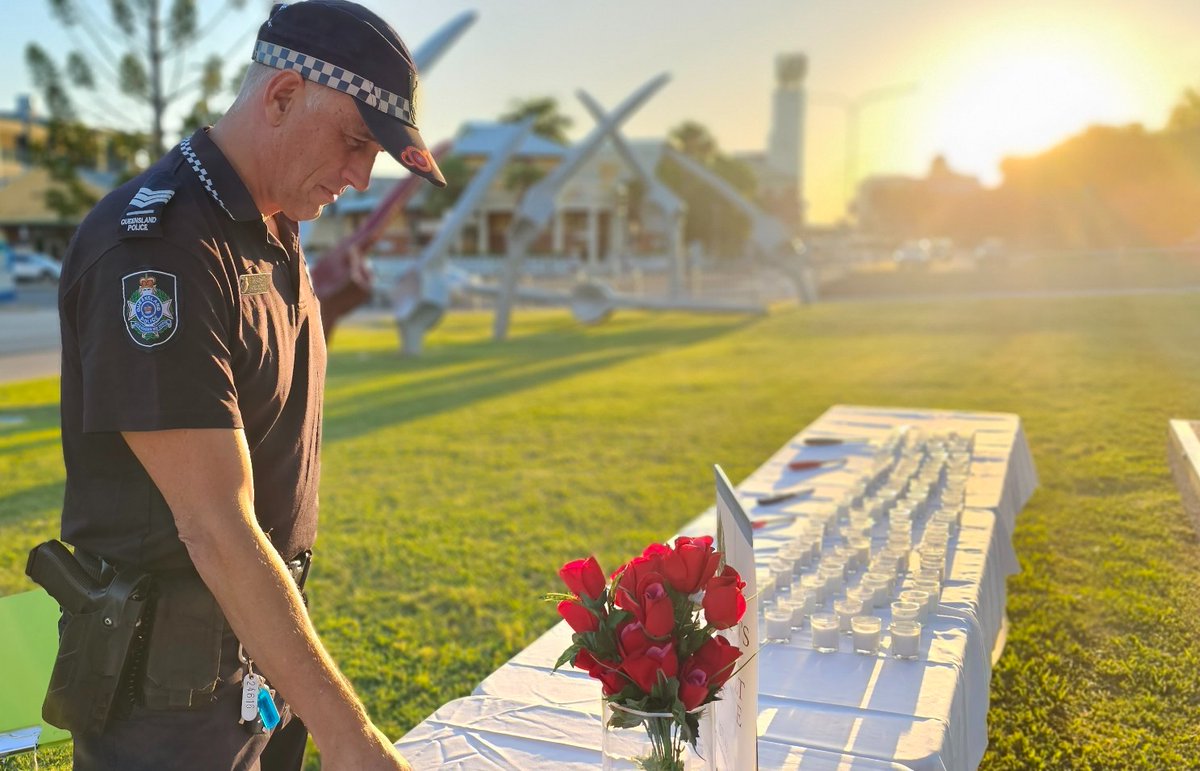 QldPolice's tweet image. Officers around QLD are holding candlelight vigils tonight to remember those who have lost their lives to domestic and family violence. It’s in our control to end coercive control. 
If you need DFV assistance, visit: police.qld.gov.au/domestic-viole…
#endDFV #endcoercivecontrol #DFVPM2023