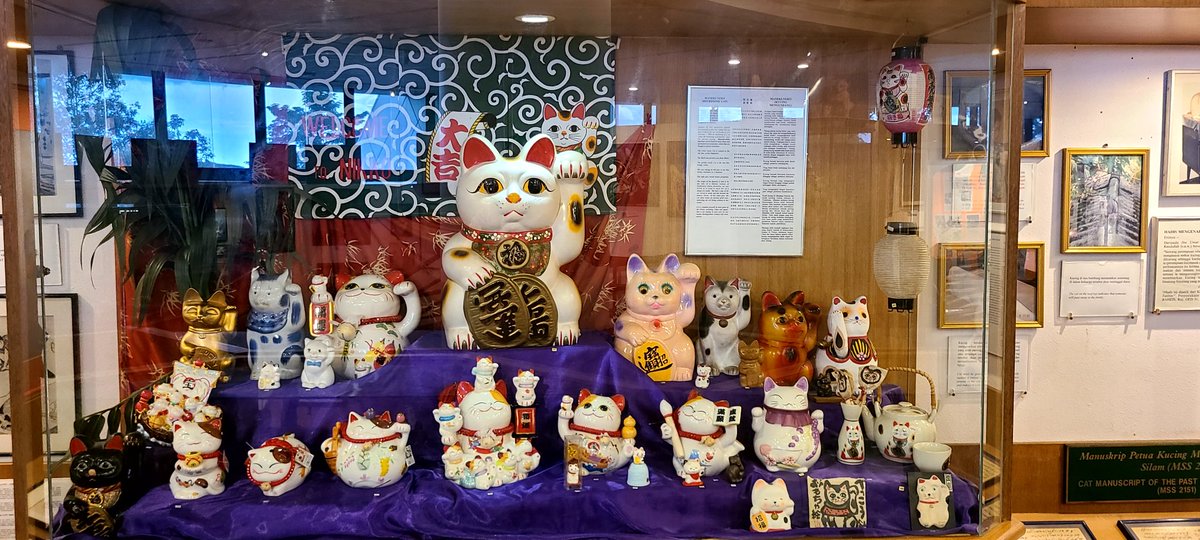 Hobletsonthego's tweet image. We thought we&apos;d check out the Cat Museum in Kuching, Malaysia. Somewhat quirky and home spun, with some sketchy taxidermy. Love it! #sarawak #kuching #catmuseum  #malaysia