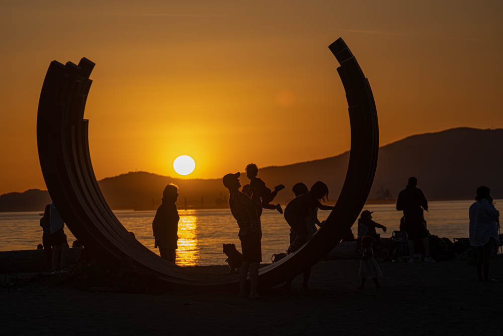 MarksGonePublic's tweet photo. Stumbled upon a heartwarming family moment during sunset at English Bay. Excited to share these photos with them tonight!
Check out "217.5 Arc x 13" by French artist Bernar Venet (b. 1941). #PublicArt #BernarVenet #Vanbiennale https://t.co/K3II3Pc1iG