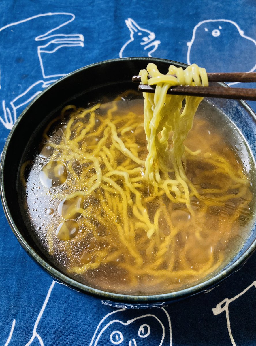 連休初日のブランチは秩父別町「ブロッコリーら〜麺」。麺はモチモチ、スープは喉ごしすっきり醤油味。後口がふんわりほのかに甘いのは、ブロッコリーの風味でしょうか？
#秩父別町