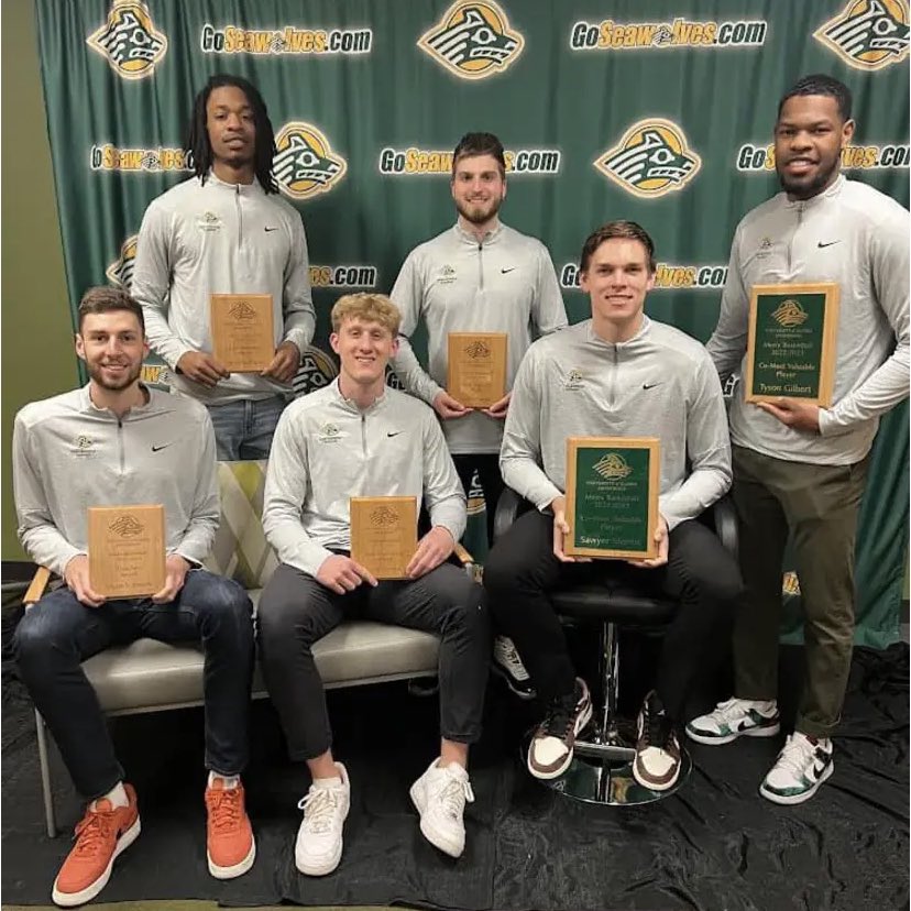 UAA Men's Basketball tweet media