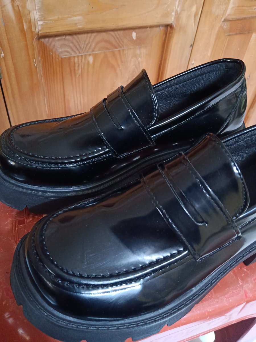 NE000PHYTE's tweet photo. hi all! aku jual sepatu docmart/loafers nih. aku beli dari 115k, dijual jadi 90k (nego) aja loh🤩 ini ukuran 40(25cm). aku beli krn waktu itu kepepet buat book year jadinya ini baru sekali pakai. aku dom Depok jabar ya. DM for more detail☘️
#prelovedsepatu #docmart #loafers https://t.co/K1boxHBT1r