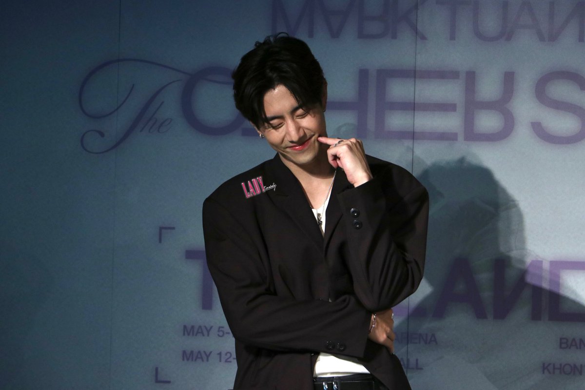 LadySociety24's tweet photo. #มาร์คต้วน #MarkTuan #GOT7 #段宜恩 #theotherside #theothersidetour #TheOtherSideAsiaTOUR2023 #BritePanther
#MarkTuanAsiatour2023
#WelcomeMarkTuanToThailand https://t.co/ZxwAZp0MaQ