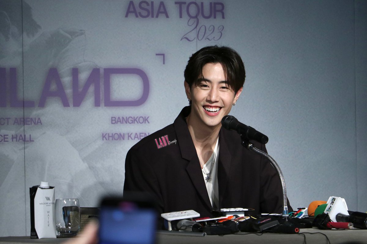LadySociety24's tweet photo. #มาร์คต้วน #MarkTuan #GOT7 #段宜恩 #theotherside #theothersidetour #TheOtherSideAsiaTOUR2023 #BritePanther
#MarkTuanAsiatour2023
#WelcomeMarkTuanToThailand https://t.co/ZxwAZp0MaQ