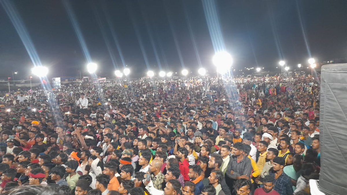 AbhijatMishr's tweet photo. श्री कच्छ जनरल मजदूर संघ द्वारा आयोजित
1 मई गुजरात स्थापना दिवस एवं अंतरराष्ट्रीय मजदूर दिवस के उपलक्ष में गुजरात राज्य अन्य भाषा भाषी सम्मेलन एवं सांस्कृतिक समागम में 
मुख्य अतिथि के रूप में गुजरात कच्छ गांधी धाम में जाना हुआ।
Narendra Modi  J.P.Nadda  Amit Shah  B L Santhosh ji https://t.co/JrSl7ckz2s