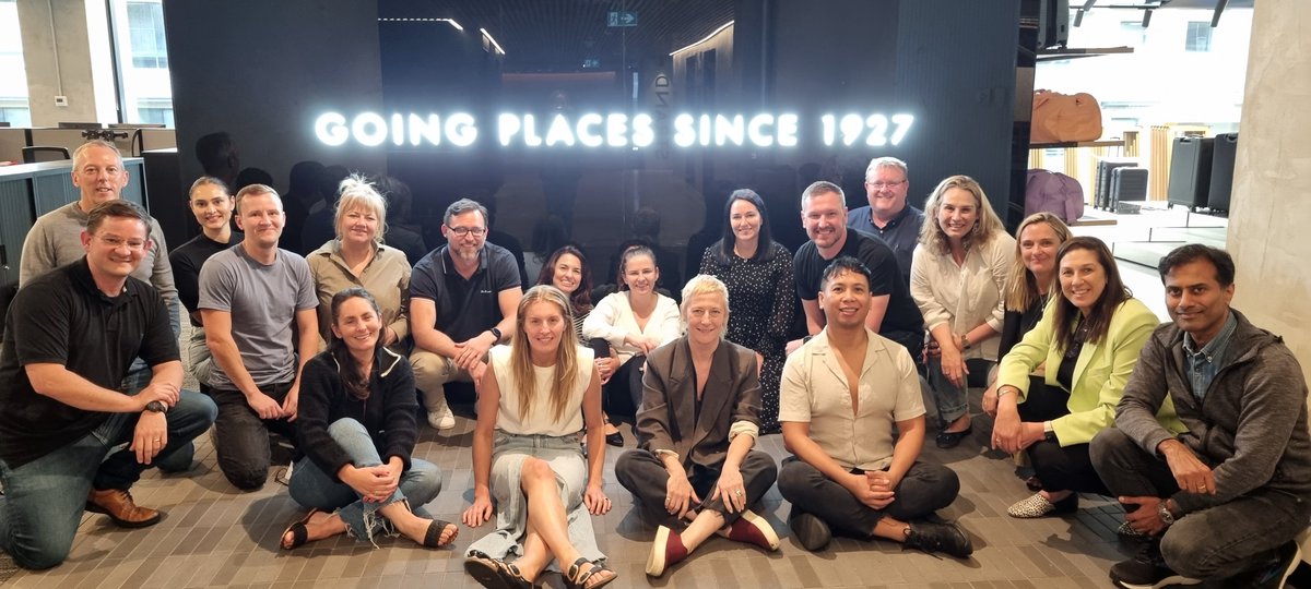 askjoehart's tweet image. ✨Recently I rounded out a year of working with some remarkable humans who&apos;ve all demonstrated a powerful commitment to their #leadershipdevelopment

💛I want to congratulate all, &amp;amp; @strandbags, for investing in the evolution, growth &amp;amp; #proflearning of their #leaders

#selfgrowth