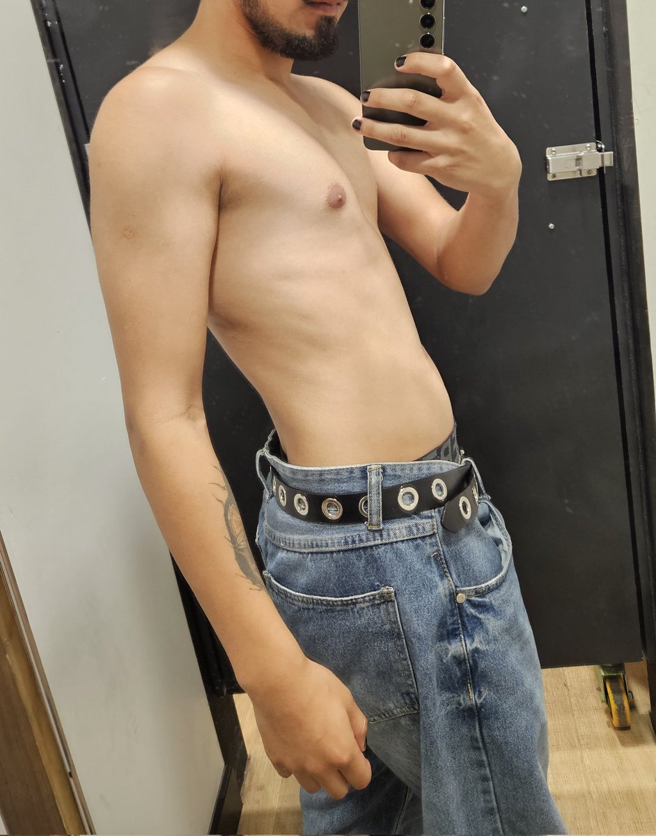 chatnoircito's tweet image. and just dont give a f*ck