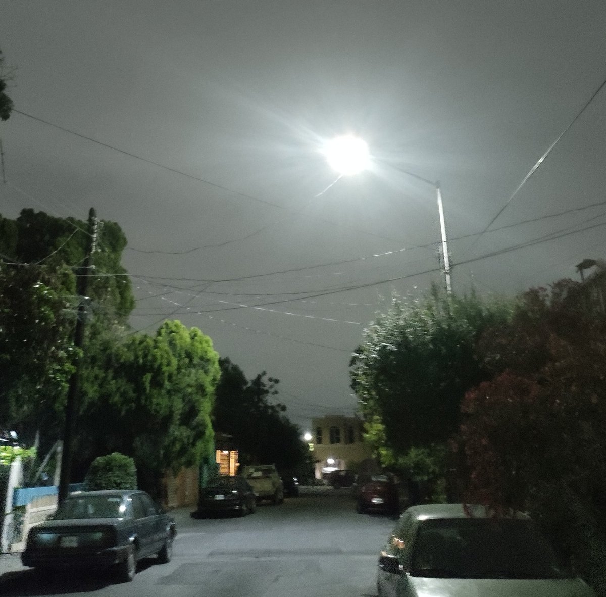 ReyRodriguezR's tweet photo. Gracias, a eso le llamo rapides, ayer denuncie la falta de luz y hoy ya esta restaurada @Cristina_Diaz_S @municipiodegpe https://t.co/UERT8OS2GL