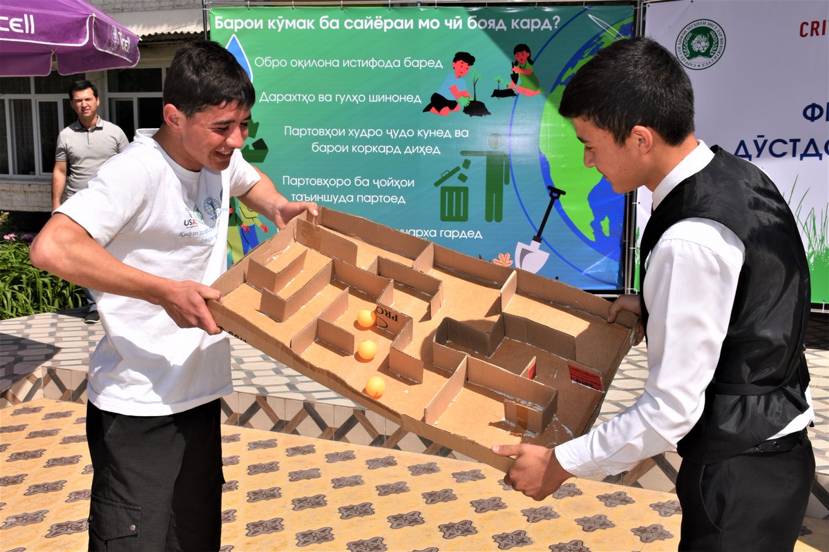 ecoboost4ca's tweet photo. On April 29, we organized a “Festival of Nature Lovers”, involving “Green Patrols” from six secondary schools of Kanibadam.During the Festival, the kids displayed exhibition of hand crafts, models and drawings. https://t.co/Tq9UvUHtw6