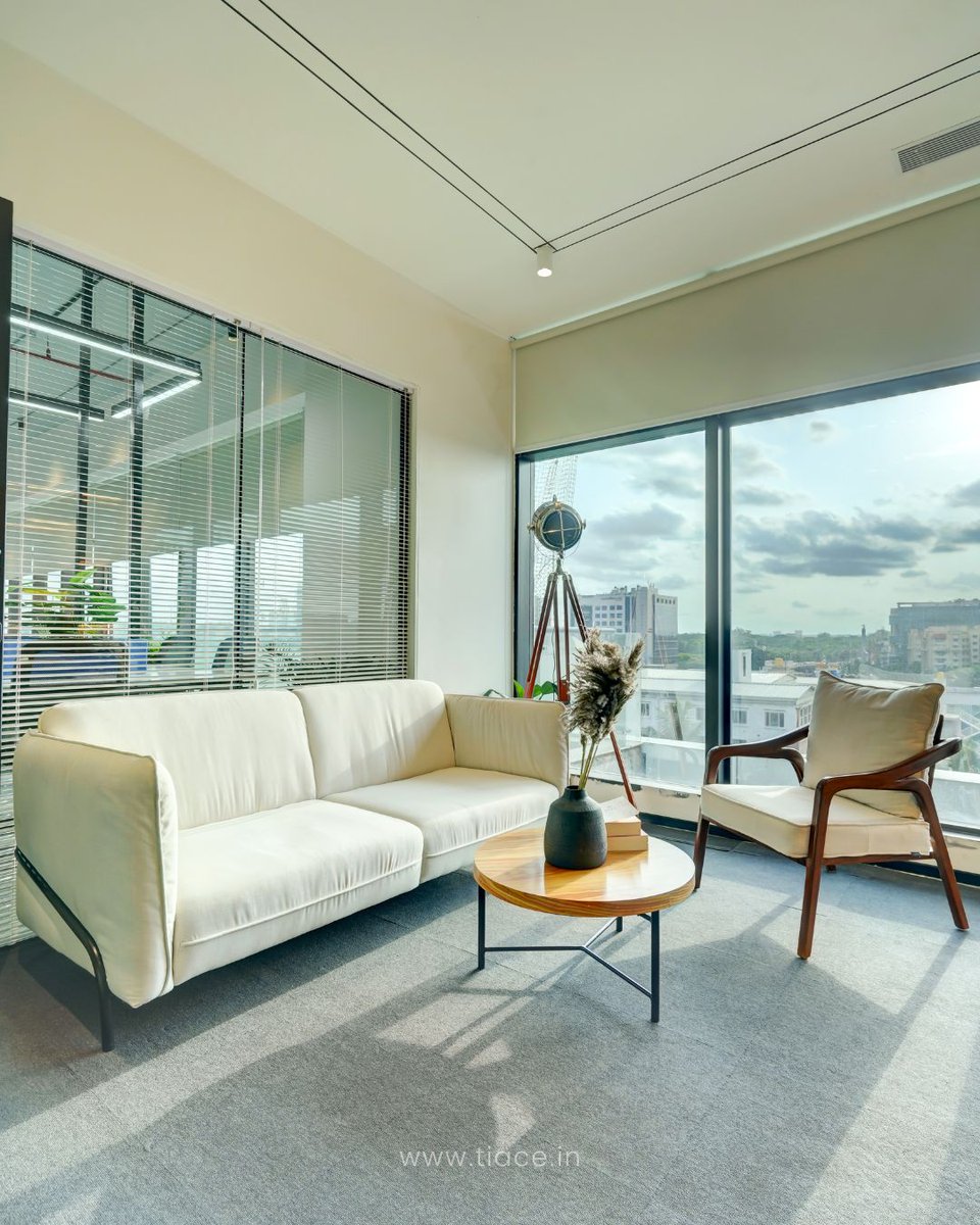 Tiacefurniture's tweet image. Make your office space more like a luxurious retreat with our high-quality furnishings. 

Shop right away to see the difference.

Follow👉🏻 @Tiacefurniture 

#Tiace #Tiacefurniture #officesofa #livingroomsofa #sofadesign #modernsofa #sectionalsofa #comfortablesofa #sofadecor