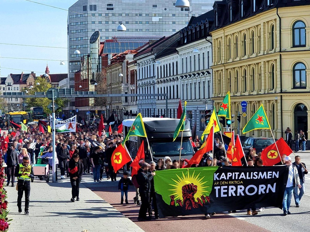 RISEUP4R0JAVA's tweet image. Our first of May: All Power to the people - Jin Jiyan Azadî!
#01May2023