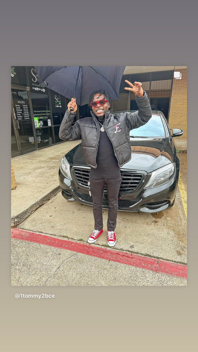 EleverClothing's tweet photo. A couple major Texas artists spotted in the brand. Link in bio https://t.co/yaJsWGLPDY