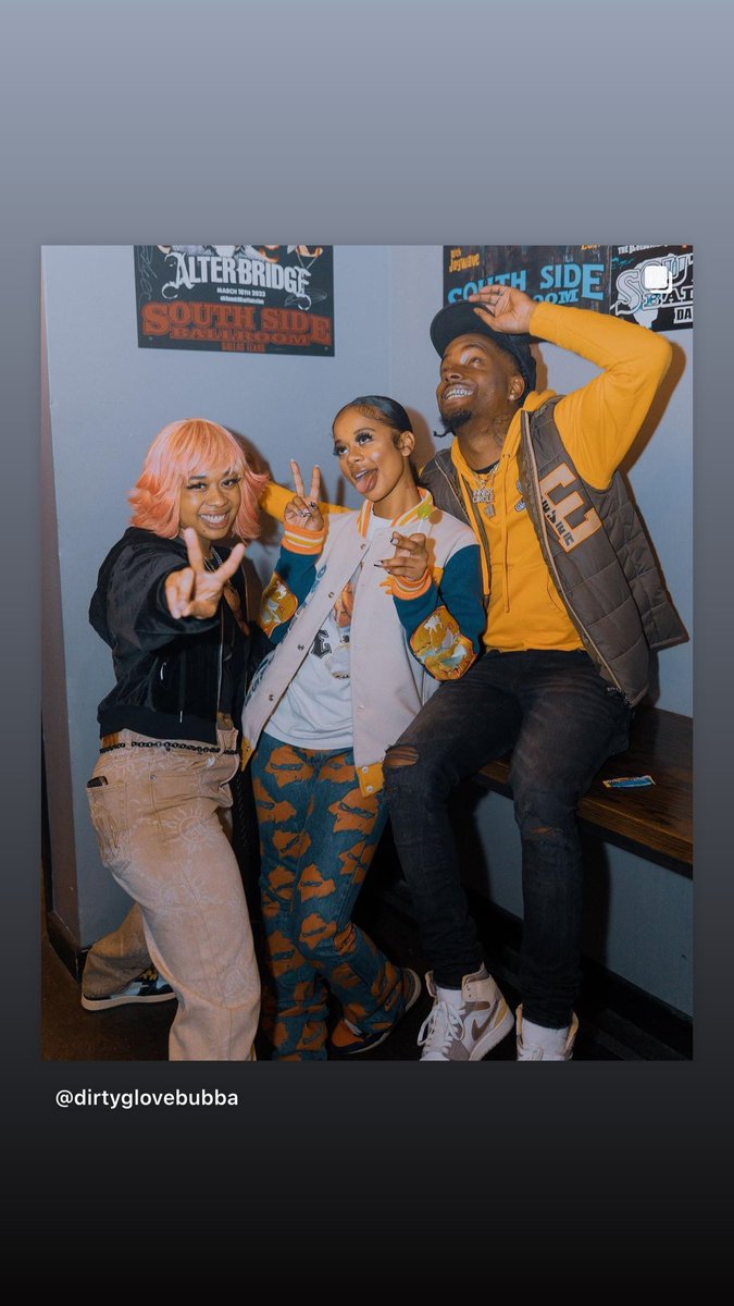 EleverClothing's tweet photo. A couple major Texas artists spotted in the brand. Link in bio https://t.co/yaJsWGLPDY
