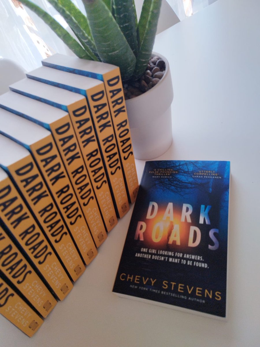 NewAgeBookClub's tweet photo. Our May Read 📚 
Title: Dark Roads
Author: Chevy Stevens

#BookClubs 
#balabuka https://t.co/TyIei9tKUa
