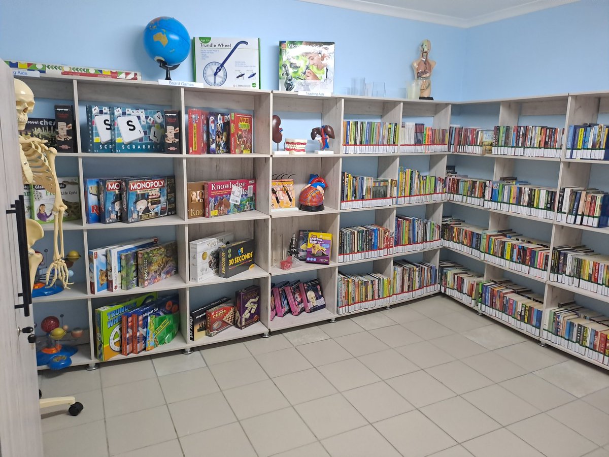 ukhambatrust's tweet photo. Congratulations 🎊 👏 Oosrand Secondary school,for receiving this prestigious Library. Hyundai library no18  and 68 to the Trust. https://t.co/6v64mNx7z7