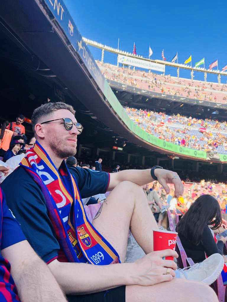 nicjsansome's tweet photo. Game 02 - Barcelona 1-0 Osasuna, the one I’ve been waiting for!
🔴 Another red card
🏟️ Amazing Camp Nou atmosphere 
😍 Finally seeing Barça live https://t.co/Ilxa1k4NlO