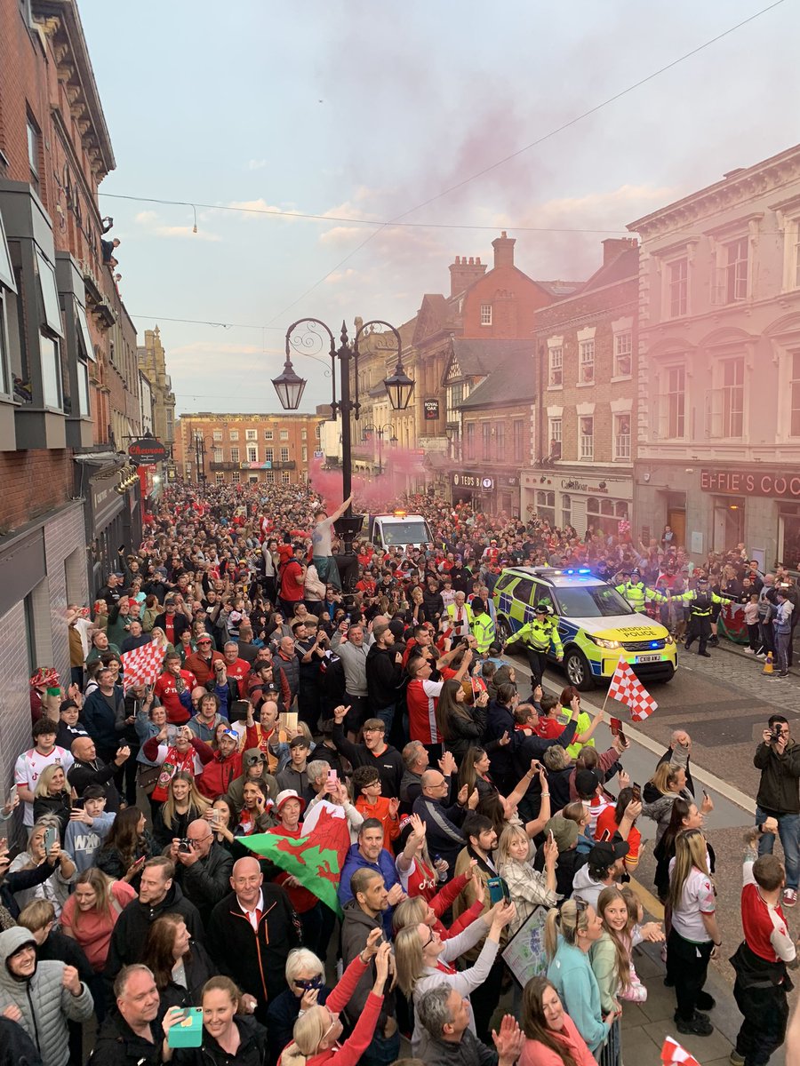 Josh Evans (@joshevans35) on Twitter photo What an amazing experience!🏆❤️🏴<a href="/Wrexham_AFC/">Wrexham AFC</a> <a href="/WrexhamAFCWomen/">Wrexham AFC Women</a> What an amazing experience!🏆❤️🏴<a href="/Wrexham_AFC/">Wrexham AFC</a> <a href="/WrexhamAFCWomen/">Wrexham AFC Women</a>