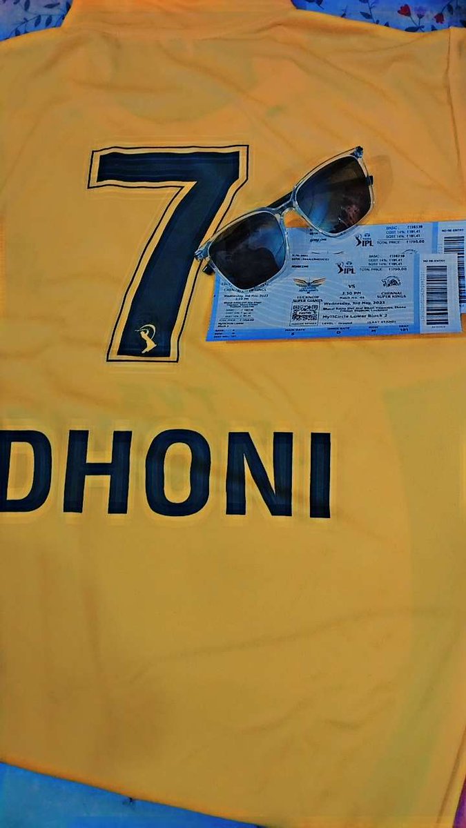 mook_listener's tweet photo. Heading towards #CSKvsLSG  
#MSDhoni𓃵 #MSDhoni #IPL2023  @IPL https://t.co/Htc7yrCRUL