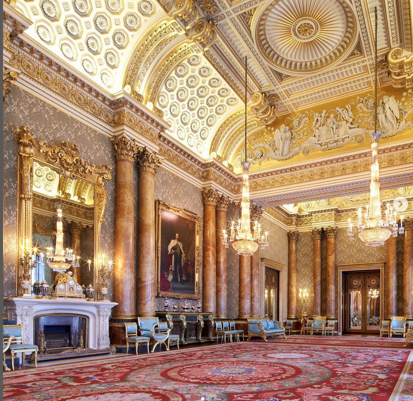 RobinLynnKing2's tweet photo. #EverythingRoyal #KingCharlesIIICoronation
State Portrait of King George V, by Luke Fildes, painted shortly after his Coronation in 1911.The chair is a giltwood and silk upholstered armchairs originally supplied to George IV for Windsor Castle. https://t.co/FFHz1CvQi4
