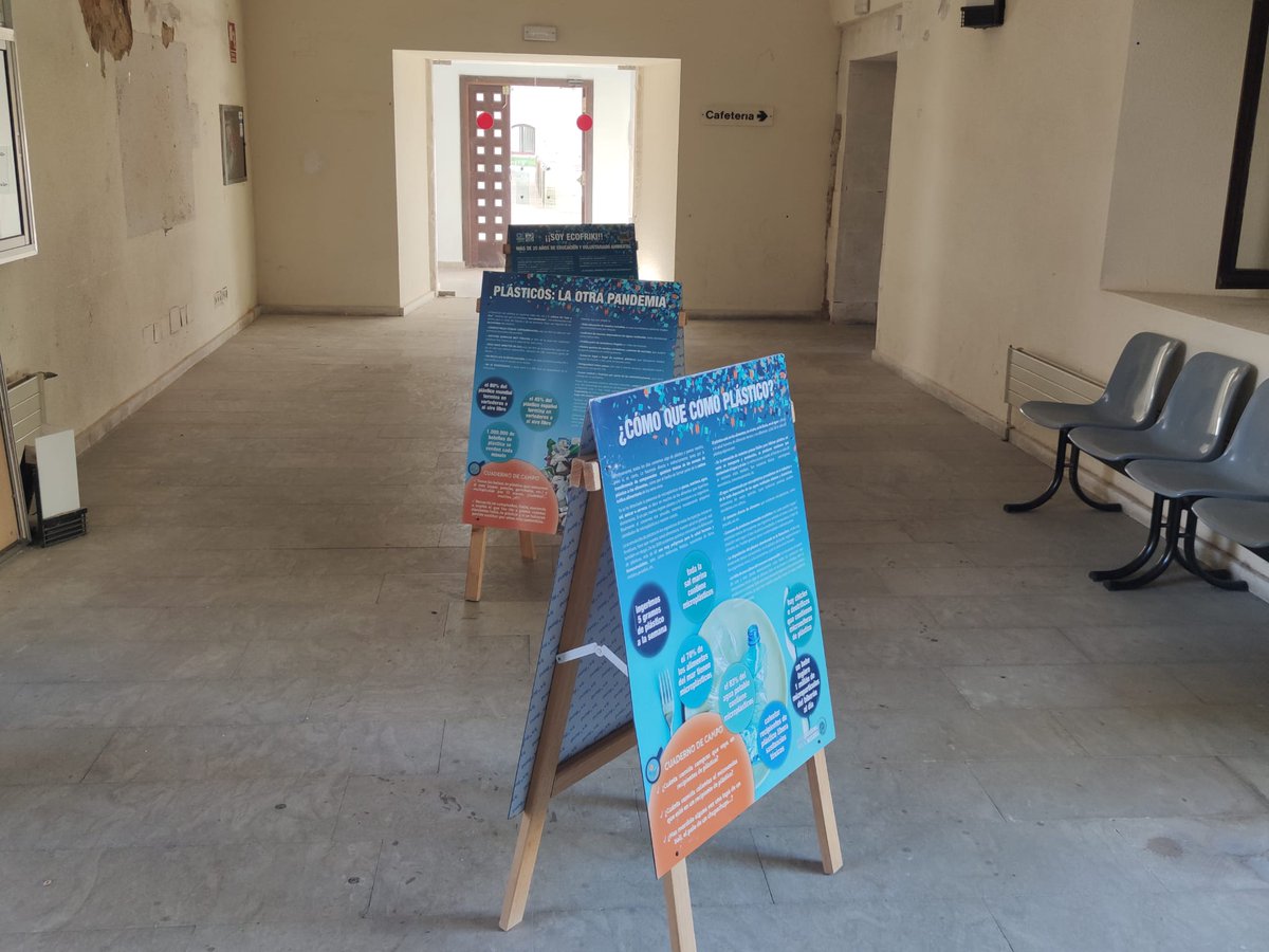 ecofrikis's tweet photo. #Burgos
Ya disponible y hasta el 22 de Mayo en la Facultad de Derecho @UBUEstudiantes la exposición "Microplásticos MACROBASURA" para descubrir el problema de los plásticos en nuestros medios acuáticos y como sociedad.
@UbuVerde @FCirculoBurgos #microplasticosMACROBASURA https://t.co/cI2YLx9rfs