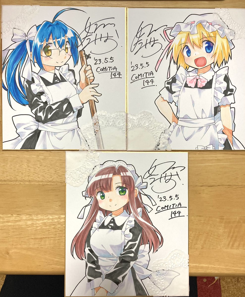 サイン入り一点ものは色紙とパネルを合計5点持っていきます。お求めの