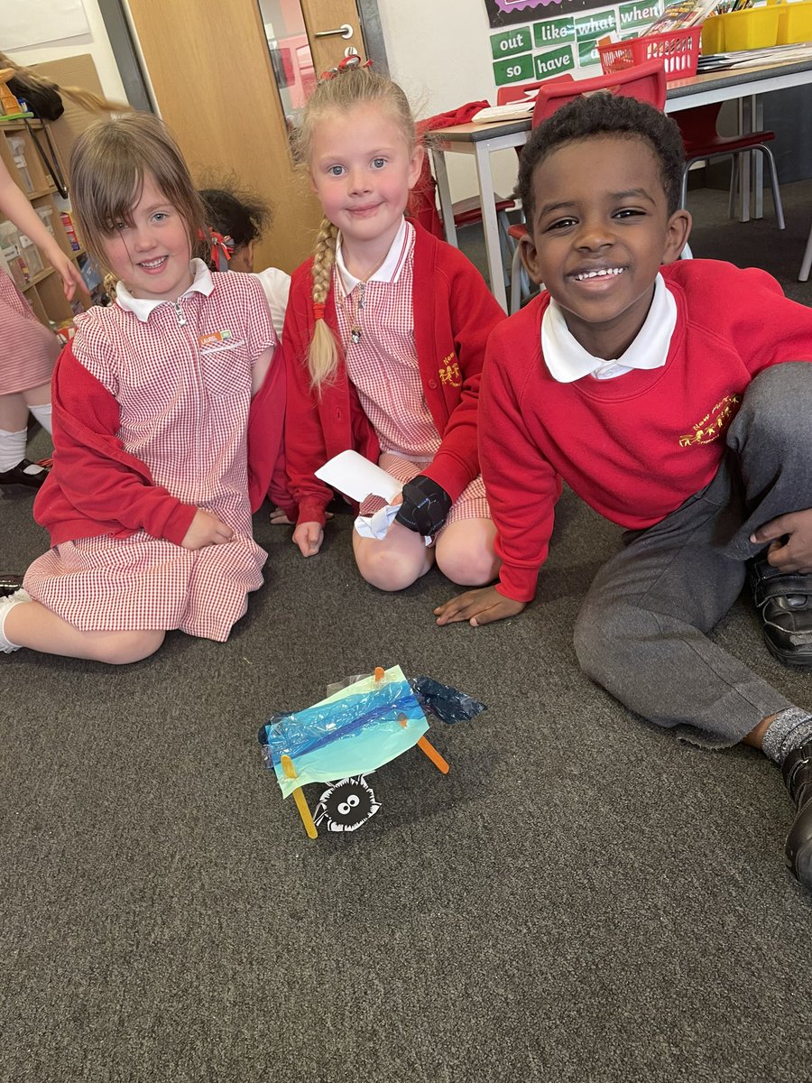 NewParkPrimary's tweet photo. Year 1 have been looking at materials. We created a shelter for incy wincy spider and tested the most suitable material to keep dry. #NP_SCIENCE #1B https://t.co/jP8YdzH5qg