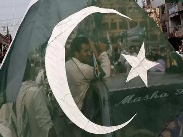 commpactmaims's tweet photo. Pakistan has recorded the highest-ever increase in inflation, reaching 36.42% YoY in April, as the government introduced new taxes and fuel price hikes to secure an IMF bailout. #imf #PakistanEconomicCrisis https://t.co/CcUQuo0grs