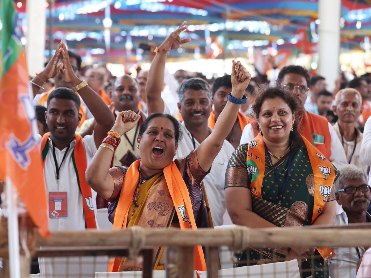 blsanthosh's tweet photo. It’s @narendramodi all the way .. 
#BJPYeBharavase 
#HanumaBhaktaModi https://t.co/jhUVDliuZA