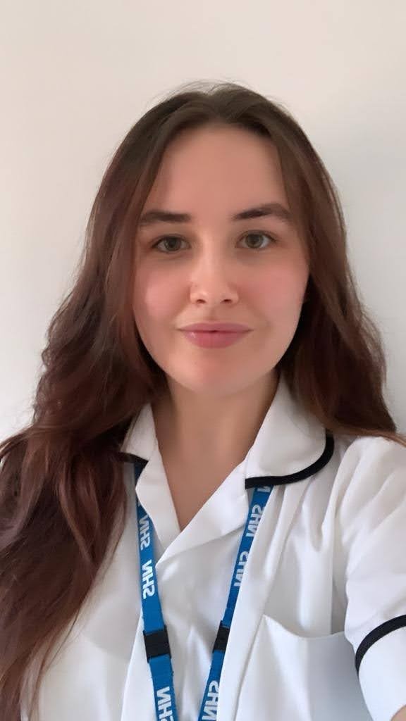 Congratulations to <a href="/AnnadukesS/">annadukes_slt</a> being promoted to a band 6 speech and language therapist. Well done 👍 <a href="/HCS_Sheffield/">Human Communication Sciences | Sheffield</a>
#growyourown #dchs #SLT