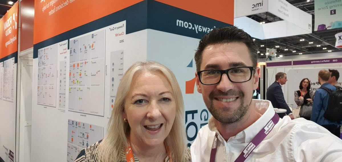 Community_Mike's tweet photo. It's been over 10 years since  I attended my first ever Tweet Up. With @fionaleteney who invited other L&amp;D pros to a meal and a chat. It was the first of many Tweet ups and unconferences that only came about through Twitter. #LTUK23

Still in touch, still talking tech 💙 https://t.co/GbQbiSjXtN