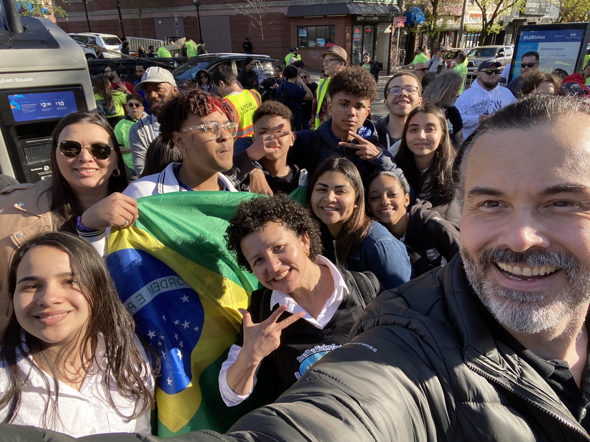 brworkercenter's tweet image. Os estudantes do Dreamers Fellowship participaram da Marcha do Trabalhador, realizada pelo Labor Council for Latin American Advancement. A atividade é parte do currículo de Engajamento Civil e o objetivo foi mostrar a eles a importância de ir para às ruas reivindicar direitos.