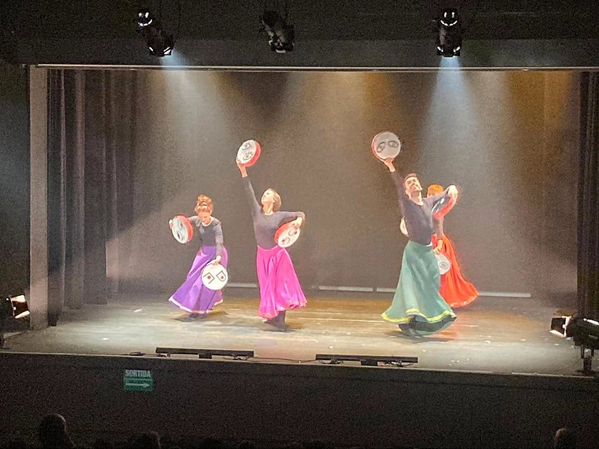 AddauraCia's tweet image. Quins dos dies més bonics hem passat amb les menudes i els menuts de les escoles de Palau-solità i Plegamans! 🤩
Moltes gràcies!!!! 😍 Tornar a casa amb KLÉ sempre és un plaer!! 💫

@palauplegamans @TEIAMONER @EscenaFamiliar @ttp_cat @ciatre_teatre 
@MitTeia