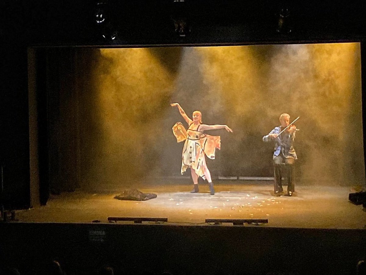 AddauraCia's tweet image. Quins dos dies més bonics hem passat amb les menudes i els menuts de les escoles de Palau-solità i Plegamans! 🤩
Moltes gràcies!!!! 😍 Tornar a casa amb KLÉ sempre és un plaer!! 💫

@palauplegamans @TEIAMONER @EscenaFamiliar @ttp_cat @ciatre_teatre 
@MitTeia