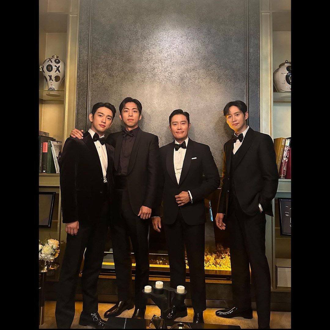 PO7SON's tweet photo. ‹ 𝗔𝘁𝘁 › 𝗕𝗛 𝗘𝗻𝘁𝗲𝗿𝘁𝗮𝗶𝗻𝗺𝗲𝗻𝘁, @JY49P and other actors in 59th Baeksang Awards’ https://t.co/9264GZj7ZM