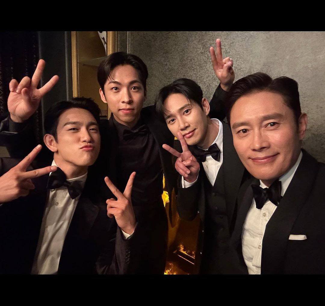 PO7SON's tweet photo. ‹ 𝗔𝘁𝘁 › 𝗕𝗛 𝗘𝗻𝘁𝗲𝗿𝘁𝗮𝗶𝗻𝗺𝗲𝗻𝘁, @JY49P and other actors in 59th Baeksang Awards’ https://t.co/9264GZj7ZM
