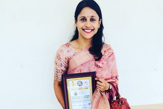 2307_parul's tweet photo. Glad to receive the award of Guest of Honor for being a #Global_convener at #GPSDS_2023 , held from 1st April -17th April 2023. It was wonderful interacting with international speakers from 125 plus countries and more than 500 participants. #Sustainability #sdg @imi_college https://t.co/q8em9wUneI