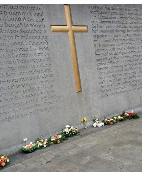 moneillsf's tweet photo. Along with @MaryLouMcDonald I was honoured to join President Michael D Higgins, and others today at Arbour Hill, at the annual 1916 Easter Rising ceremonies

We paid tribute to those who died for Irish freedom at a respectful requiem mass and ceremony at the graves of the Leaders.