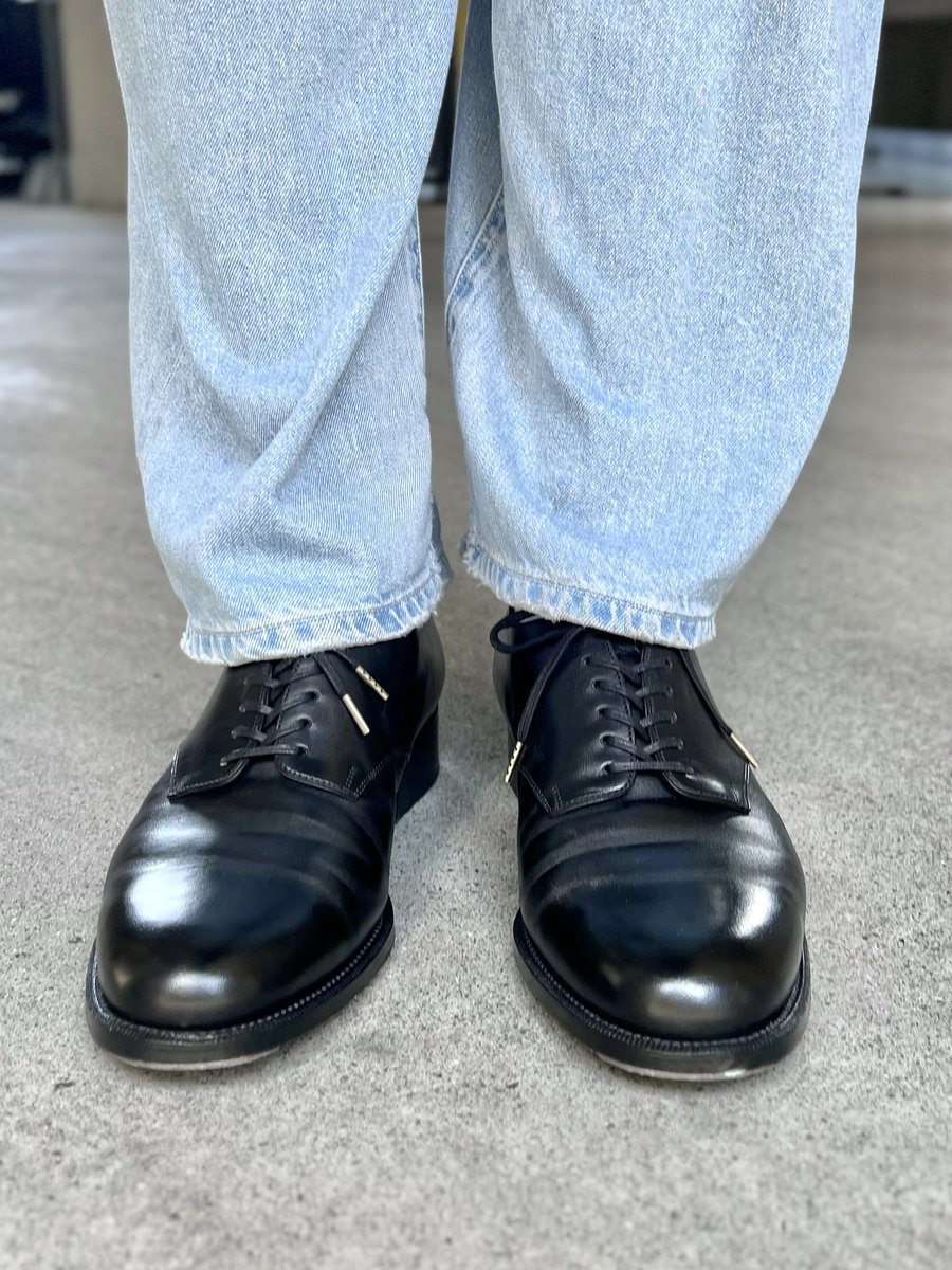 Schuhputzer621's tweet photo. SHINYAの特殊シャツコーデ

cardigan #uniqlou 
shirts #shinya 
bottoms #woadblue 
cap #shinya 
shoes #dratewka × #forme 
bag #coach 
watch #nomos 
belt #monitaly 

#今日のコーデ https://t.co/EVzkN5apJL