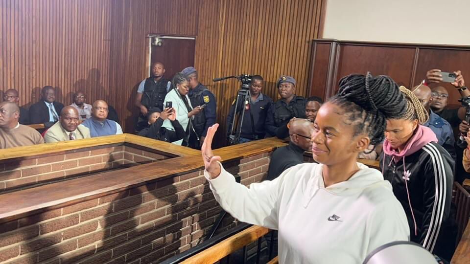 Mohodi_ZA's tweet photo. She was in high spirits today. https://t.co/6azBEadOze