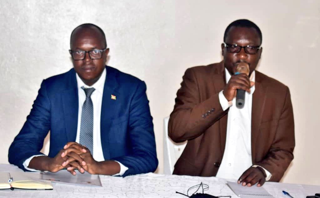 ABPInfos's tweet photo. 1/2 #Burundi L'autorité de Régulation des secteurs de l'Eau potable et de L'Énergie (#AREEN), organise ce mercredi en @BubanzaProvince, un atelier d'échanges sur la gestion des services publics d'eau potable et d'électricité. https://t.co/WlEI1ojGaN