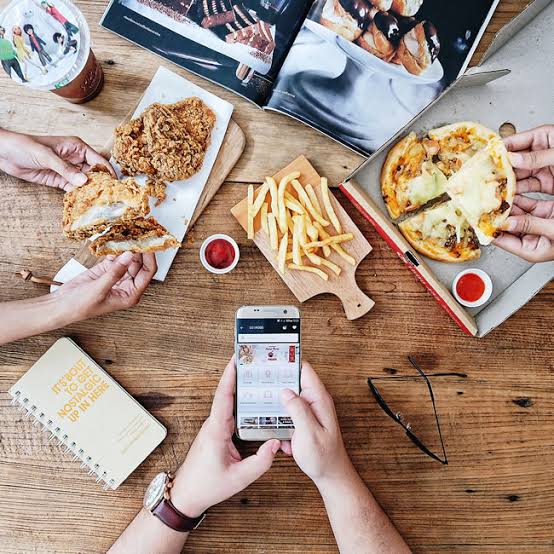 sarsayfa's tweet photo. @gofoodindonesia Fitur Pesanan Terjadwal. 
Terbantu banget pas bulan Ramadan kemarin yang suka kelupaan beli bukaan atau sahur. Nah kalau sekarang cocok buat pesan sarapan, makan siang atau makan malam. Jadi ngga wasting time buat ngantri panas panas tinggal duduk cantik di rumah https://t.co/6teNKUSs5P