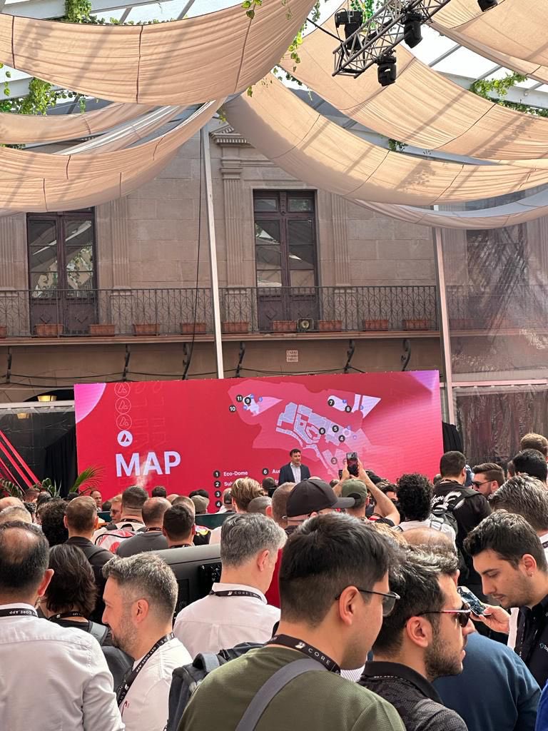 IKU Blockchain tweet media