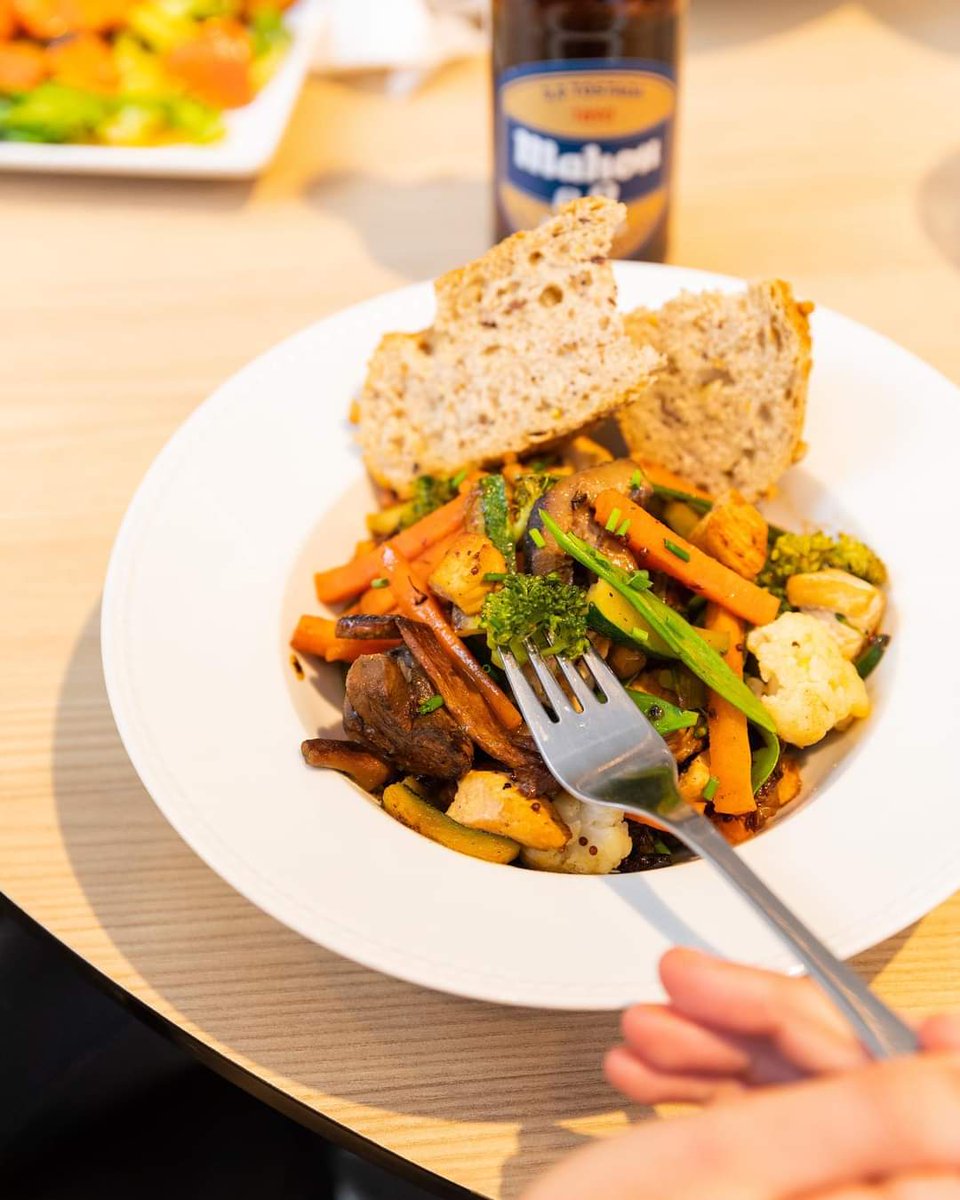 ¿Almorzamos juntos?😊
Hoy me apetece una comida saludable y fresquita 🤩

#Lacanasta #gastronomia #FoodPasion #restaurante #weloveMalaga