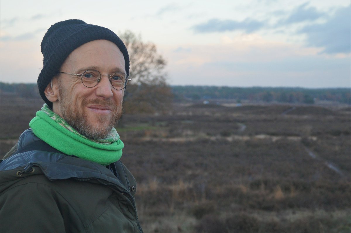 It is with great sadness that we announce the passing of our colleague, mentor, and friend prof. David Fontijn this Monday, May 1st, 2023. staff.universiteitleiden.nl/news/2023/05/i…