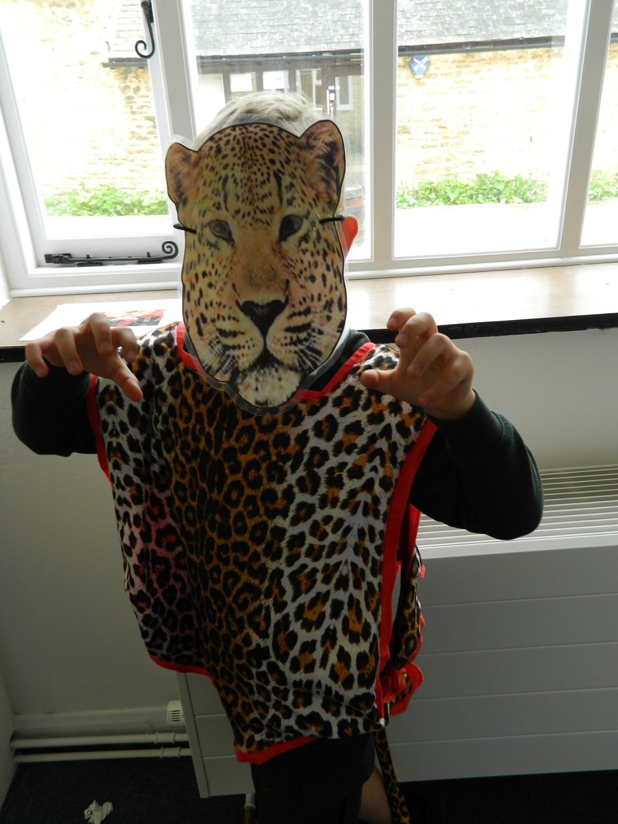 GreenleasSchool's tweet photo. Yesterday, Year 3 visited the Milton Keynes Discovery Centre to find out all about Romans. They learnt how to be a Roman soldier, the delicacies eaten at a Roman feast and the battles against Boudicca and the Icini tribe. https://t.co/uCMGgfKwyB