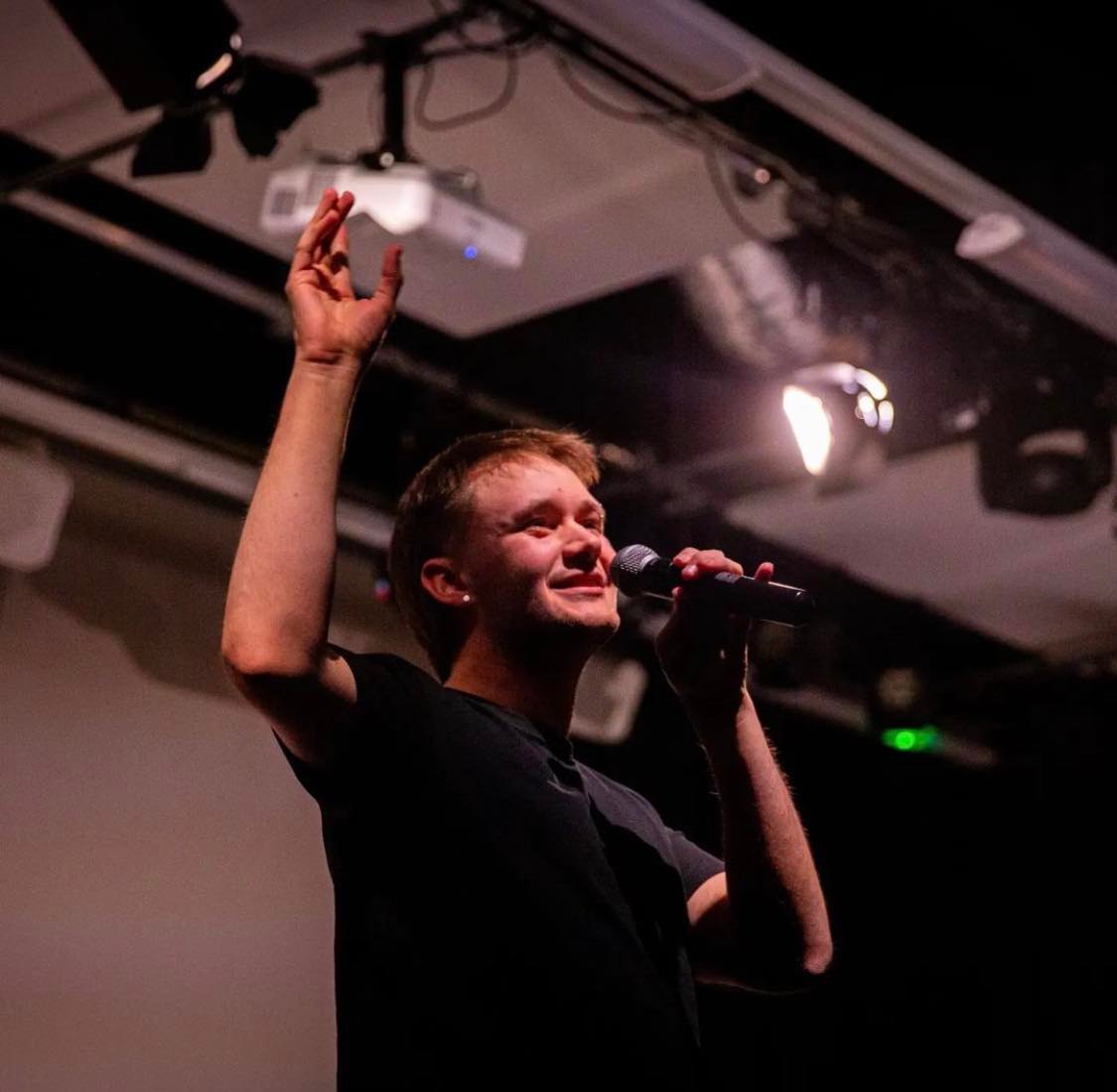 ehfm_live's tweet photo. We're delighted to finally be hosting a spoken word show on the station - something we've wanted for ages! 

Sometimes you have to wait for the right person to come to you, and that person was @imjohunter 💘

Tune into Words &amp; All at 6pm: https://t.co/iPjrfVxHSB https://t.co/WZ6Fky2Jg8