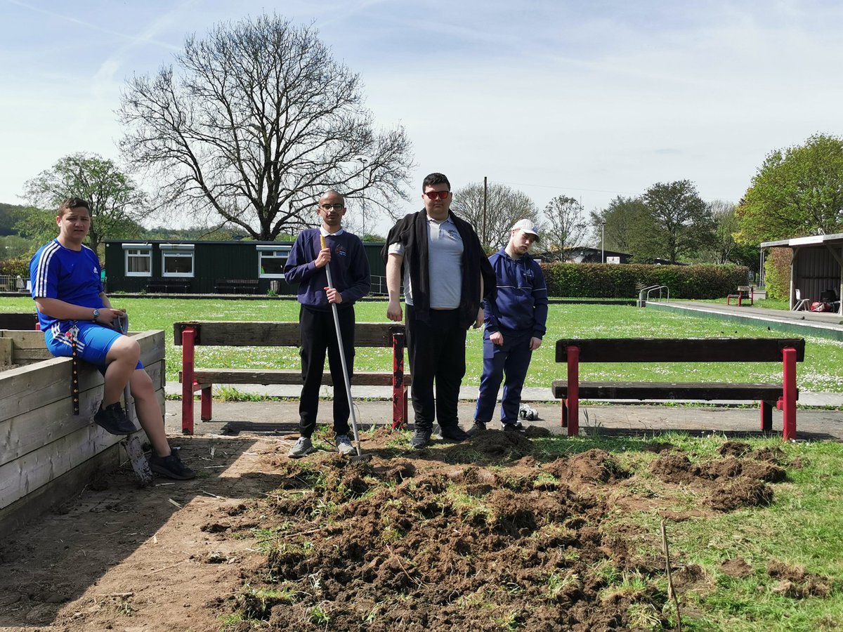 woodbeech2's tweet photo. The Wednesday Garden group diggers look at their achievement having a dug 3 metre by 2 metre runner bean bed. Wow respect. 😎 @WoodlandsHS @CardiffWestern @GardenWoodlands. https://t.co/mZAKKs1IRx